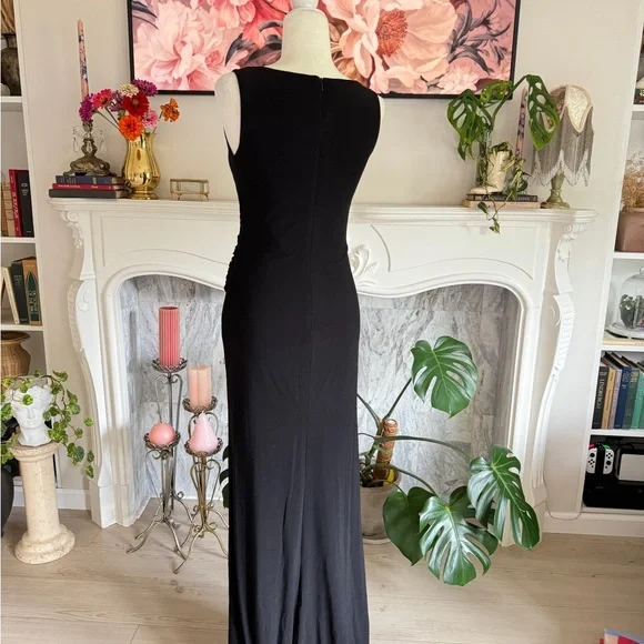 Ieena for Mac Duggal Black Ruched Jersey Gown - Picture 6 of 12